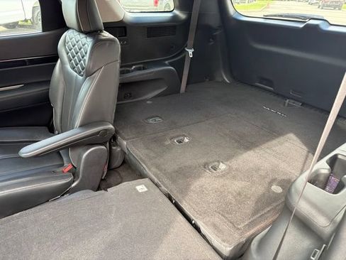 Used 2021 Hyundai Palisade Limited FWD image 14