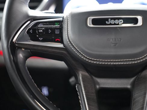 Used 2021 Jeep Grand Cherokee L Overland w/ Advanced Protech Group III image 22