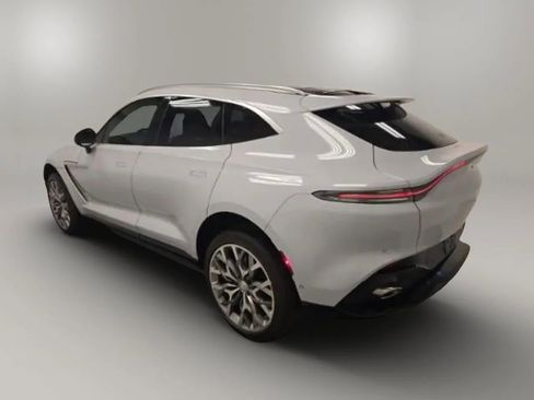 Used 2021 Aston Martin DBX Sport Utility 4D image 5