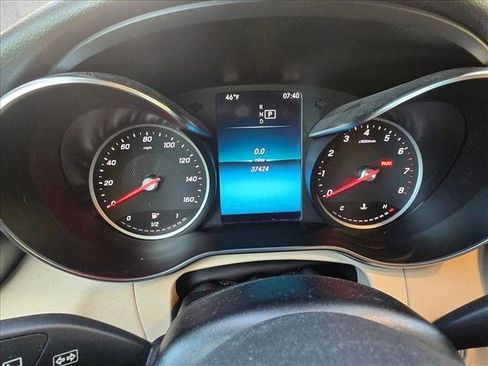 Used 2022 Mercedes-Benz GLC 300 image 9