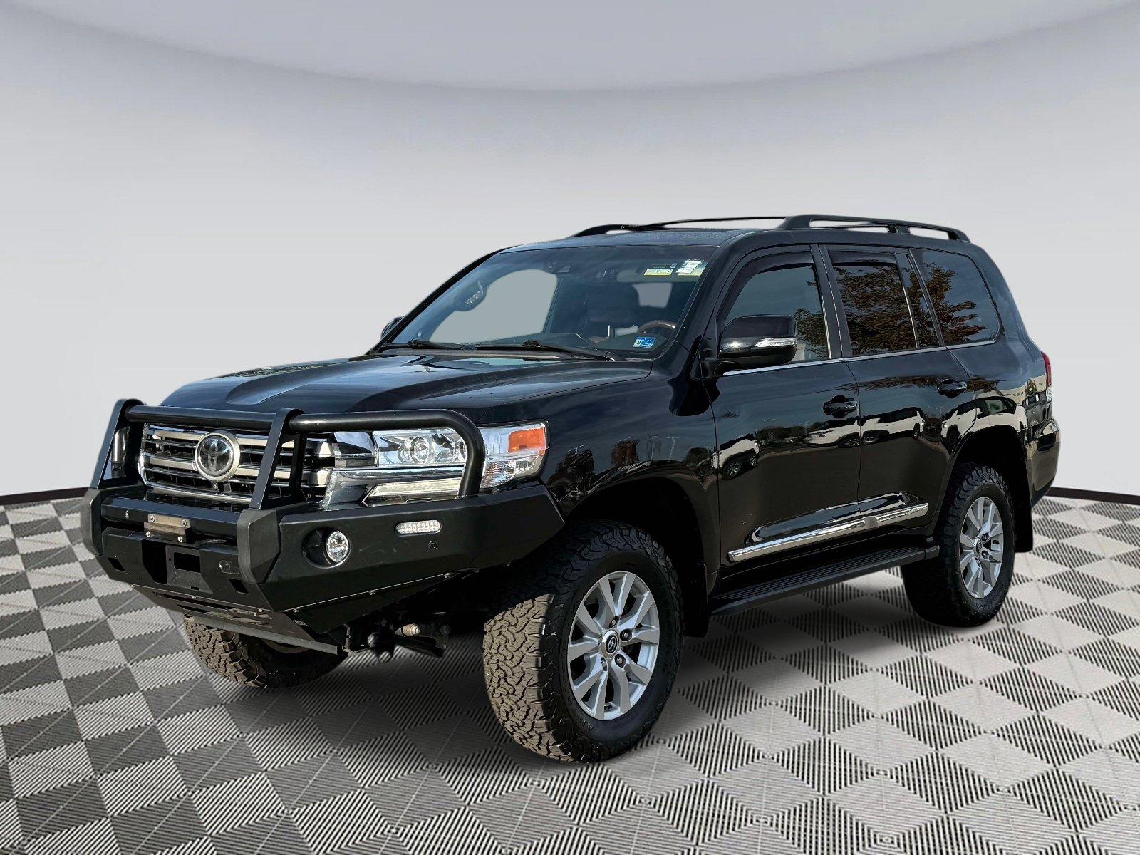 Used 2017 Toyota Land Cruiser AWD/4WD image 5