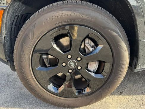 Used 2024 Land Rover Defender 110 X-Dynamic SE image 9