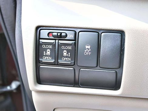 Used 2011 Honda Odyssey EX image 10