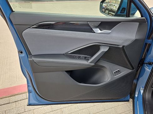 New 2026 Volkswagen Tiguan SE image 13