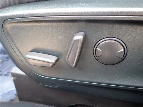 Used 2022 Ford Escape SE image 14