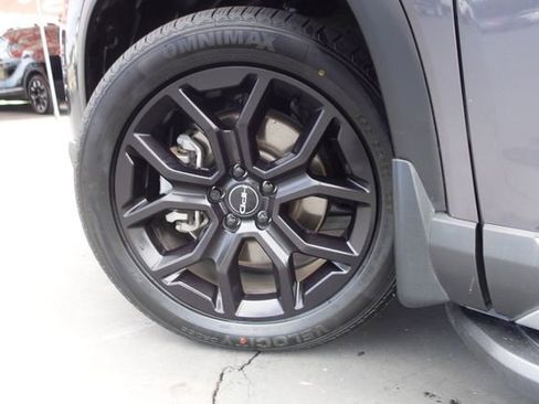 Used 2025 Honda Pilot Elite image 11