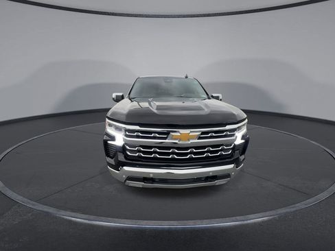 New 2026 Chevrolet Silverado 1500 LTZ w/ Z71 Off-Road Package AWD/4WD image 3