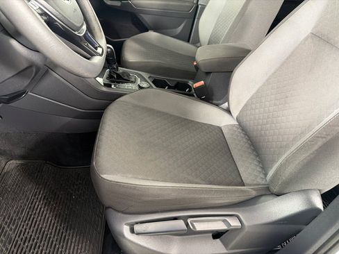 Used 2018 Volkswagen Tiguan S w/ 3rd Row Seat Package AWD/4WD image 12