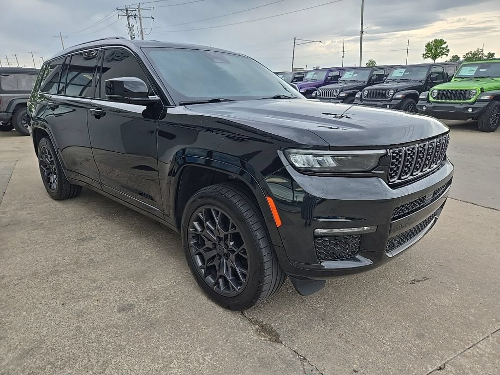 Used 2024 Jeep Grand Cherokee L Summit AWD/4WD image 18