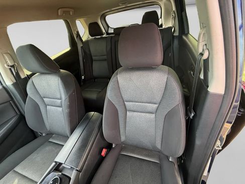 Used 2025 Nissan Rogue SV AWD/4WD image 23