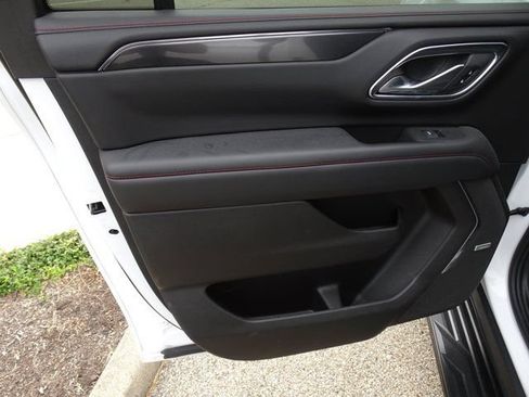Used 2023 Chevrolet Suburban RST w/ Sport Performance Package AWD/4WD image 18