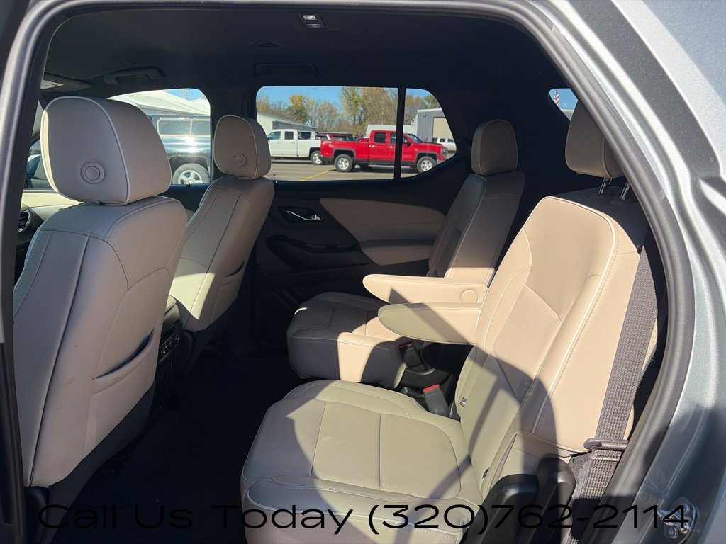 Used 2023 Chevrolet Traverse Premier AWD/4WD image 27