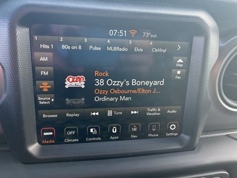 Used 2021 Jeep Gladiator Sport image 37