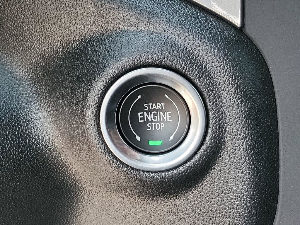 Used 2022 Chevrolet Silverado 1500 Custom RWD image 8