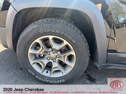 Used 2020 Jeep Cherokee Trailhawk w/ Cold Weather Group AWD/4WD image 7