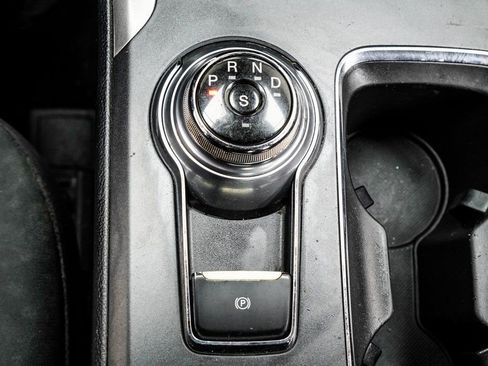 Used 2019 Ford Fusion SE image 20