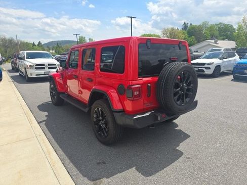 Certified 2025 Jeep Wrangler Unlimited Sahara AWD/4WD image 4