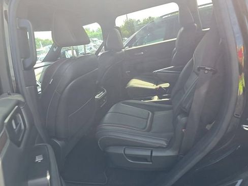 Certified 2025 Nissan Armada SL w/ Captain's Chari Seat Package RWD image 5