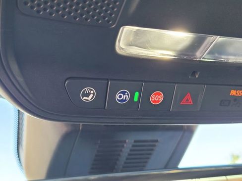 Used 2025 Chevrolet Equinox LT w/ Safety and Technology Package image 25