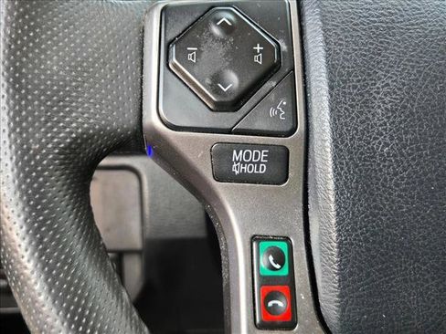Used 2018 Toyota Tacoma SR5 image 11