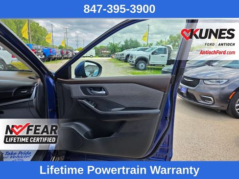 Used 2023 Nissan Rogue SV FWD image 25