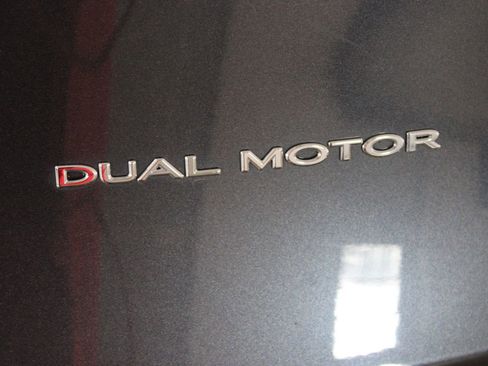 Used 2024 Tesla Model Y Long Range image 48