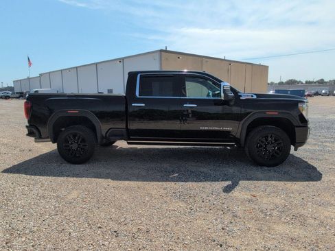Used 2022 GMC Sierra 2500 Denali w/ Denali Black Diamond Edition AWD/4WD image 7