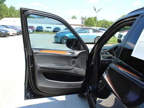 Used 2011 BMW X5 M image 30