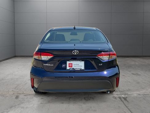 Used 2025 Toyota Corolla LE w/ LE Premium Package FWD image 4