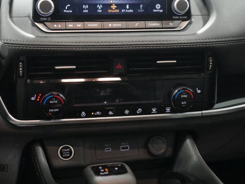 Used 2023 Nissan Rogue SL image 23