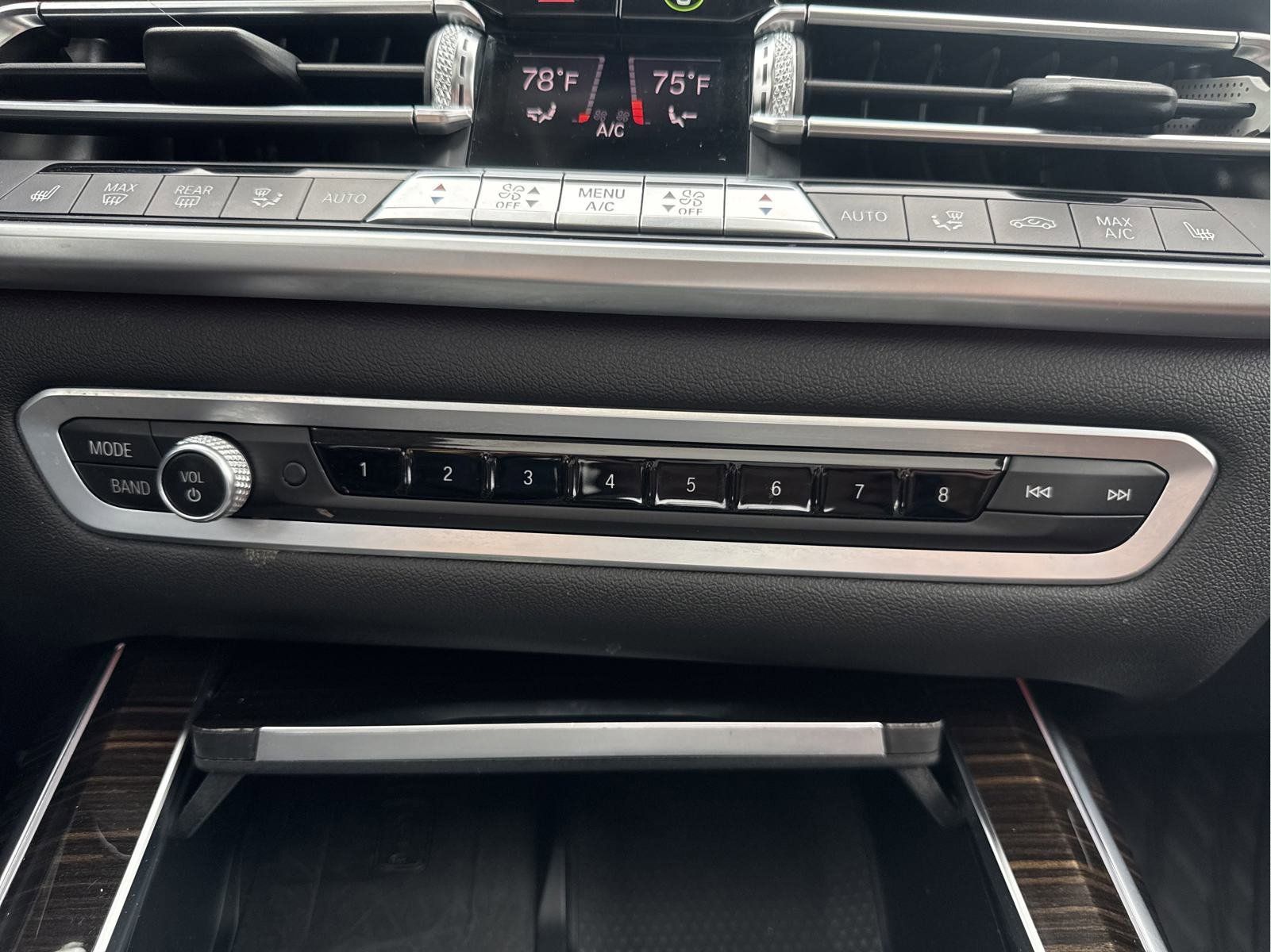 Used 2020 BMW X7 xDrive50i w/ Cold Weather Package AWD/4WD image 75