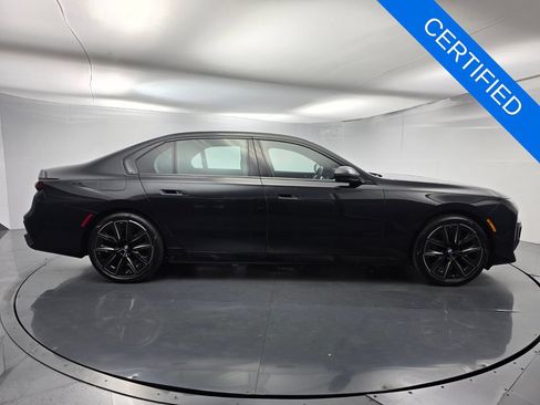 Used 2024 BMW 760i xDrive w/ Executive Package AWD/4WD image 3