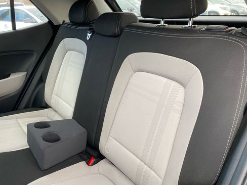 Used 2021 Hyundai Venue SEL FWD image 28