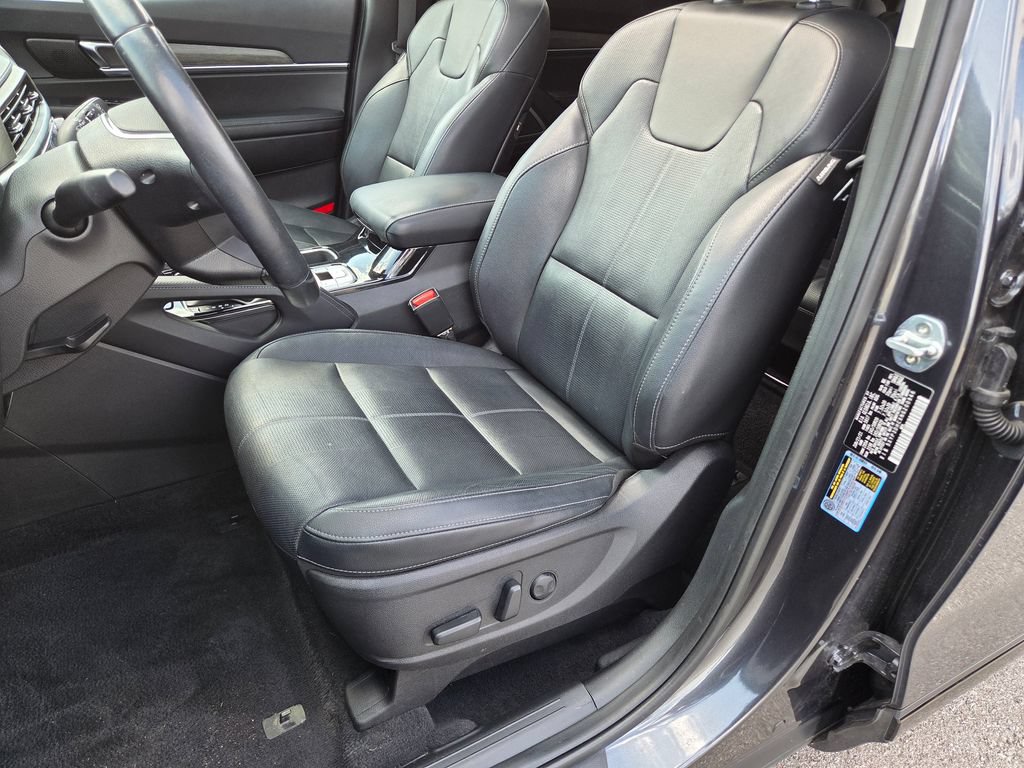Used 2022 Kia Telluride EX w/ EX Premium Package AWD/4WD image 6