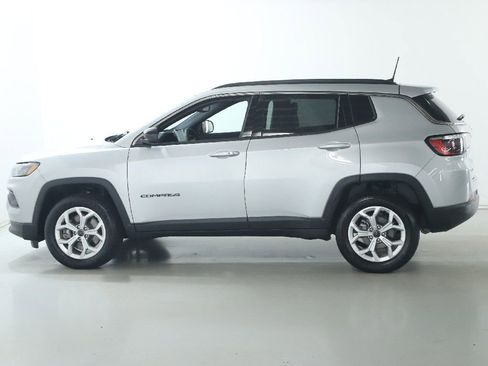 Used 2025 Jeep Compass Latitude AWD/4WD image 37