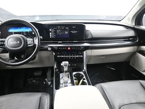 Certified 2024 Kia Carnival SX Prestige image 32