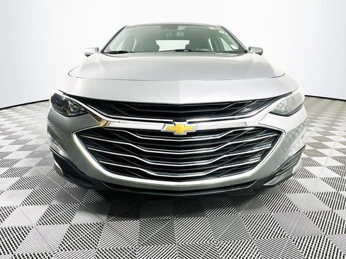 Used 2024 Chevrolet Malibu LT image 3