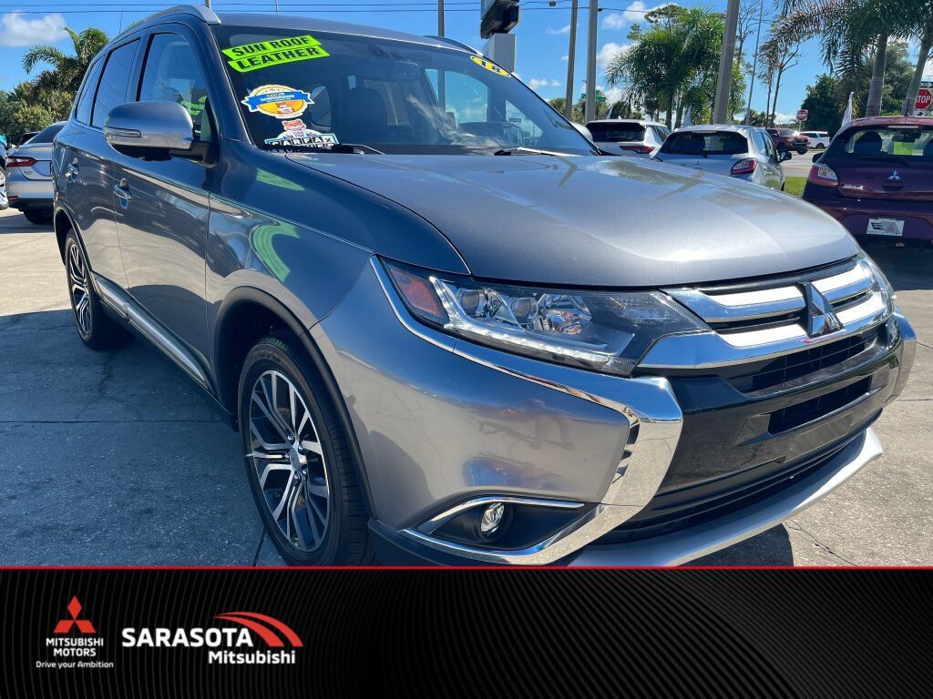 Used 2018 Mitsubishi Outlander SEL FWD image 1