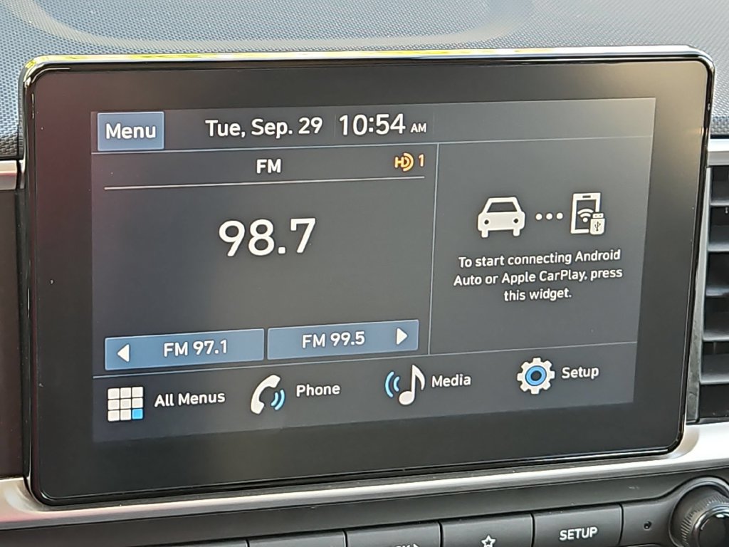 Used 2025 Hyundai Venue SEL FWD image 17
