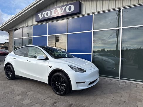 Used 2021 Tesla Model Y 2WD image 1