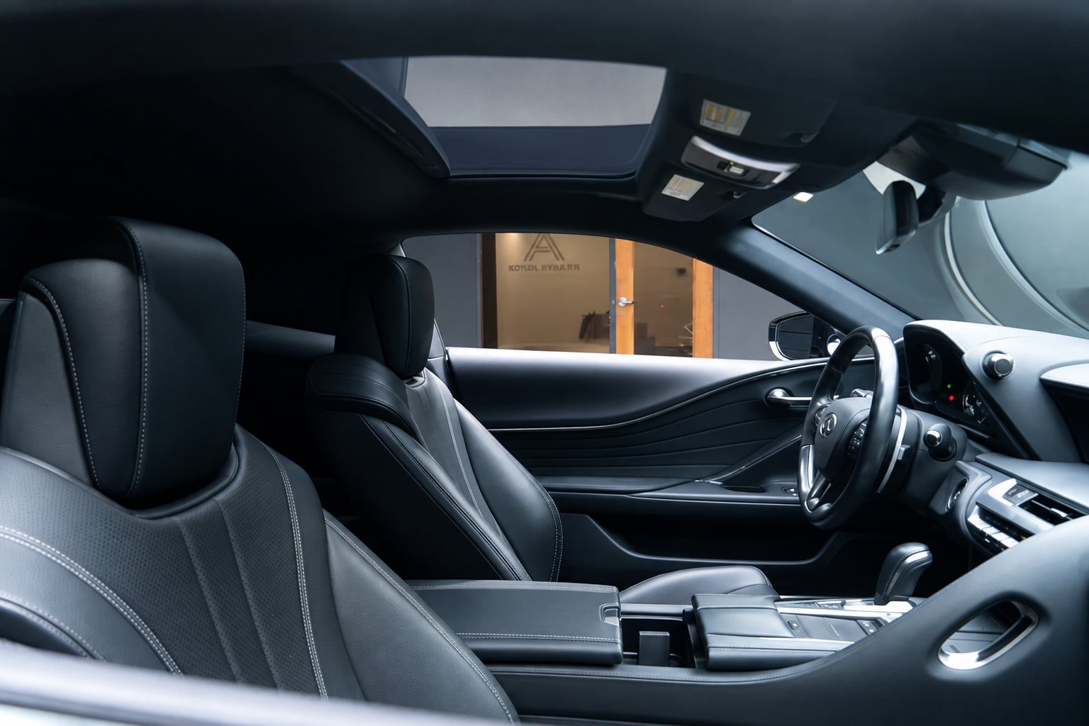 Used 2019 Lexus LC 500 Coupe w/ Touring Package RWD image 29