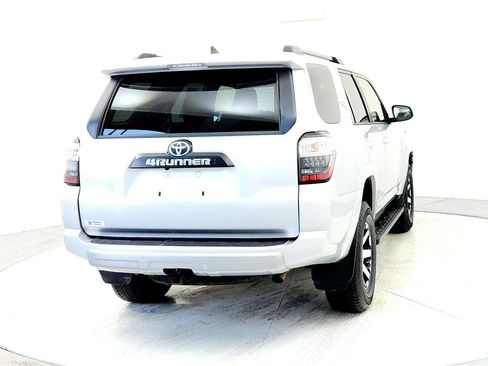 Certified 2024 Toyota 4Runner TRD Off-Road image 5
