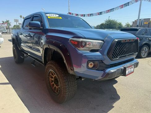 Used 2019 Toyota Tacoma SR5 RWD image 3