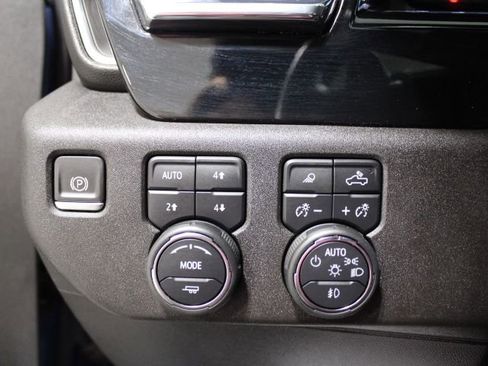 Used 2024 Chevrolet Silverado 1500 High Country w/ High Country Premium Package image 41
