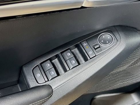 Certified 2025 Kia Seltos S image 18