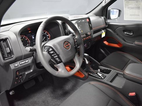 New 2025 Nissan Frontier PRO-4X image 4