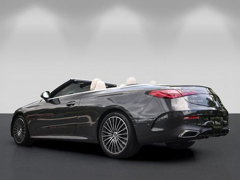 Used 2026 Mercedes-Benz CLE 300 4MATIC Cabriolet image 7