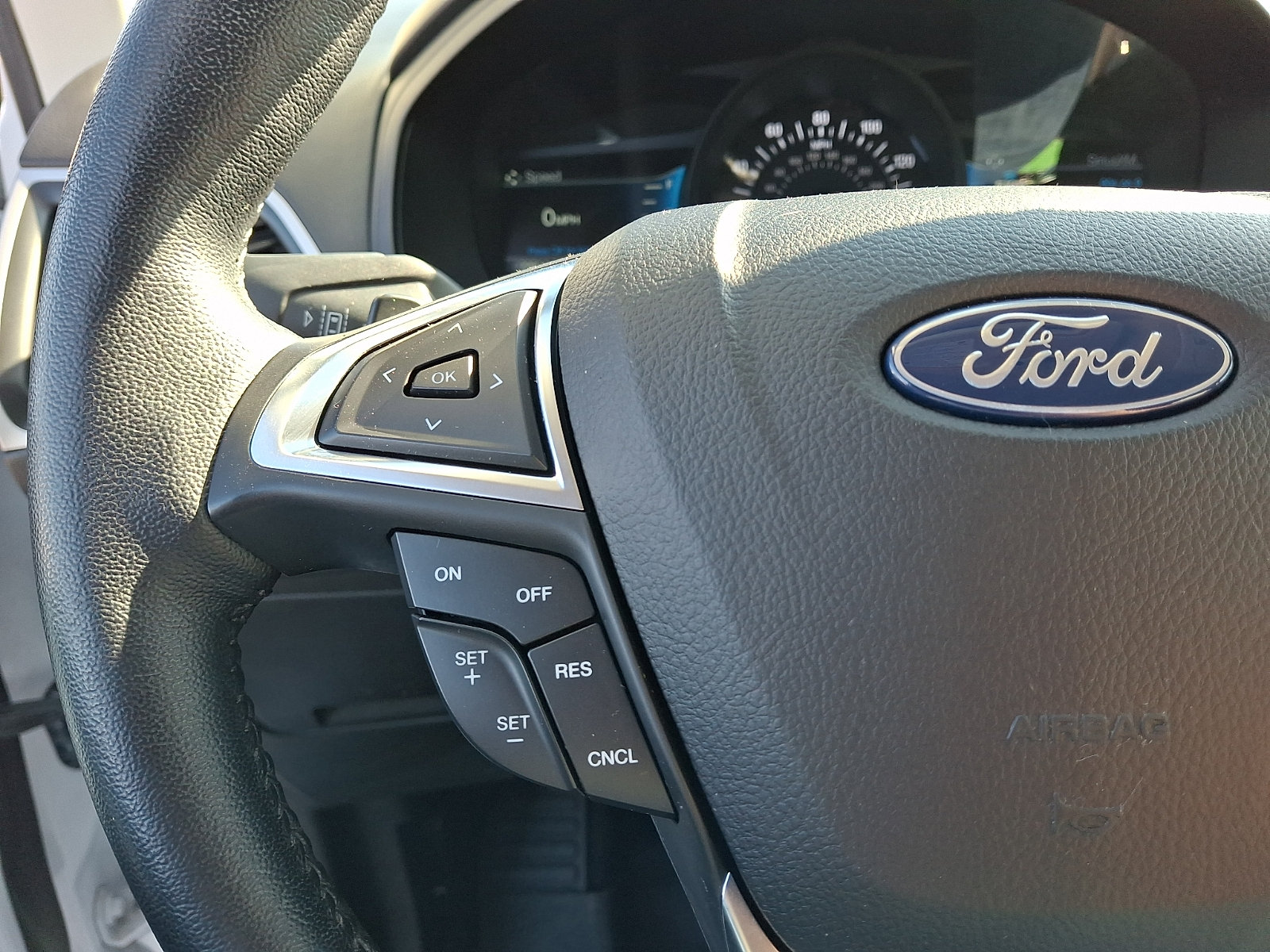 Used 2023 Ford Edge SEL w/ Convenience Package AWD/4WD image 22