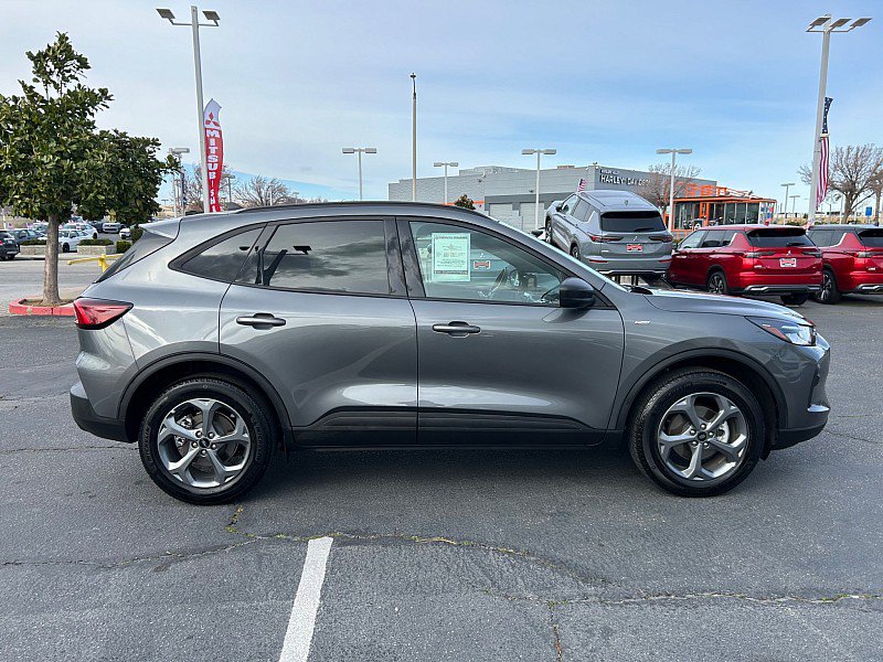 Used 2025 Ford Escape ST-Line AWD/4WD image 8