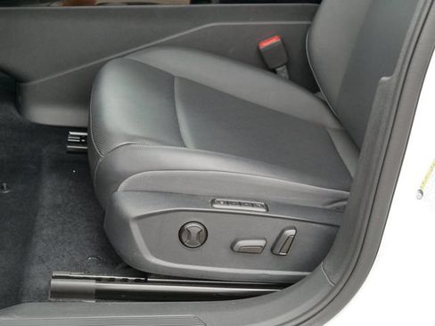 Used 2023 Volkswagen ID.4 Pro S AWD/4WD image 14